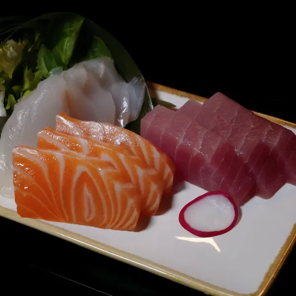 Salmón, atún, lubina (12u)